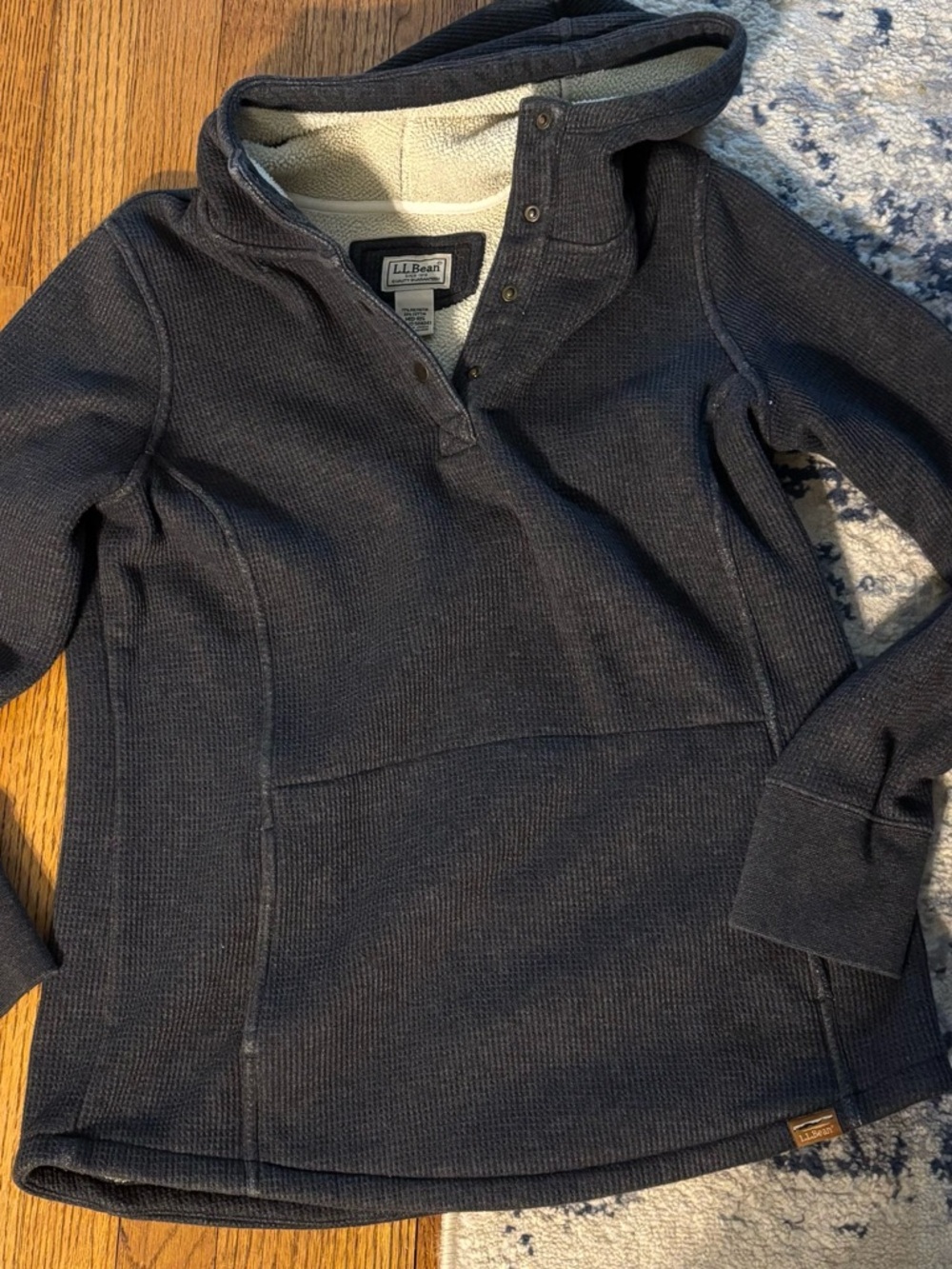 LL BEAN Hoodie Sweater. Size M